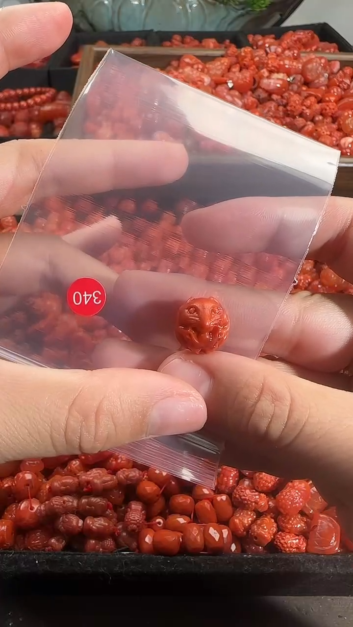 颈饰未镶嵌南红玛瑙1