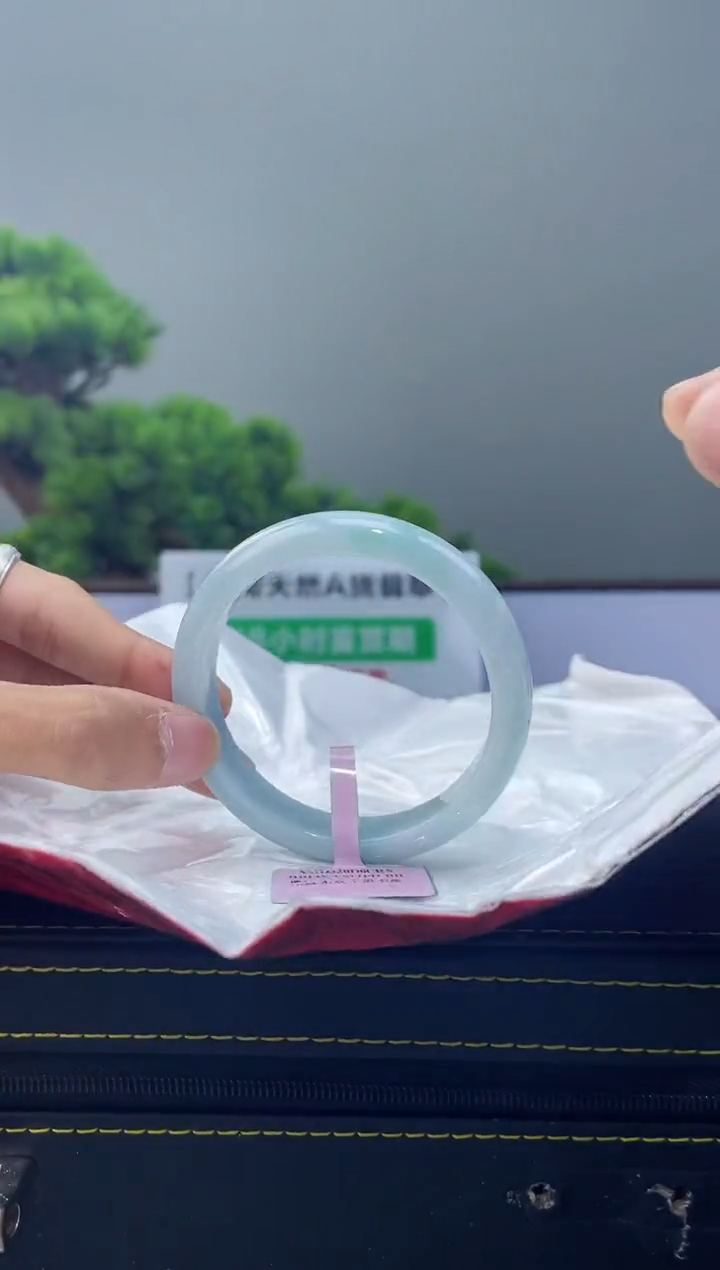 【闪购商品】翡翠手镯未镶嵌手镯12