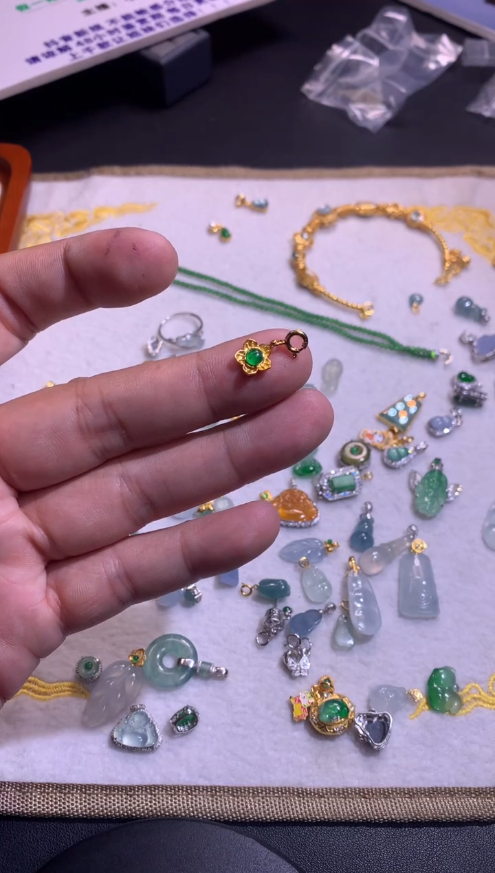 【闪购商品】翡翠吊坠(不含链)银S925镶嵌1