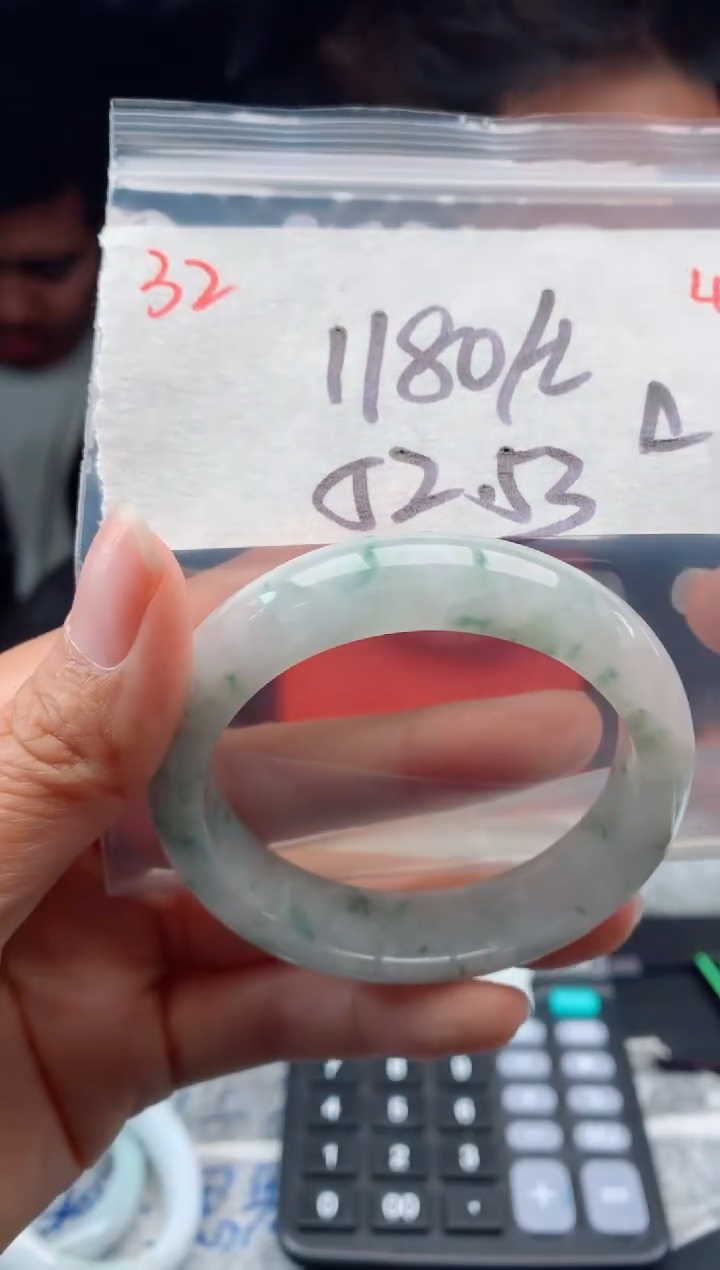 定制翡翠未镶嵌32手镯多样性毛货定制抛光拍一发一