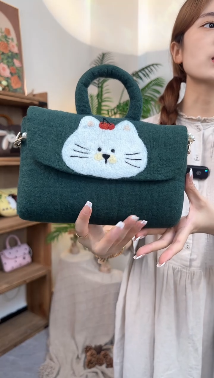 羊毛非遗纯手工 羊毛毡包包
