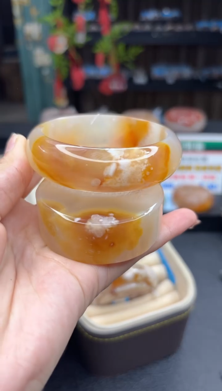 【闪购商品】石英质玉手镯未镶嵌610（58圈赠送镯心）