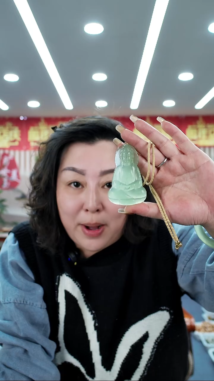 未镶嵌蛇纹石玉吊坠吊坠