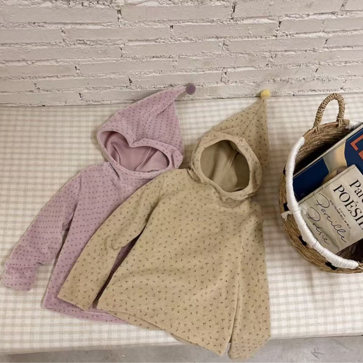 女童秋冬季时尚圆点尖尖连帽休闲百搭卫衣98017