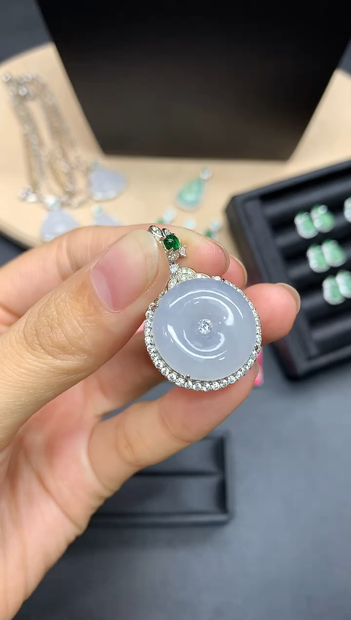 【闪购商品】翡翠吊坠(不含链)银S925镶嵌平安扣【多样性发其一】