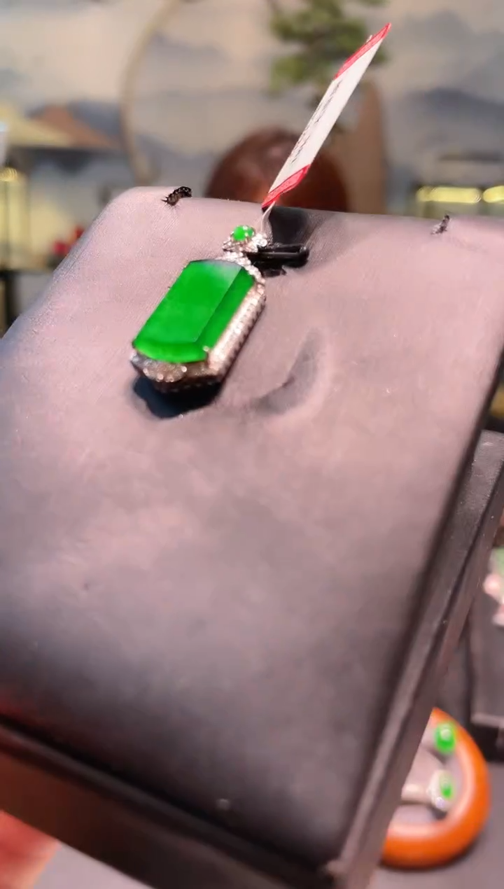 【闪购商品】翡翠颈饰18K金镶嵌A82天然A货翡翠