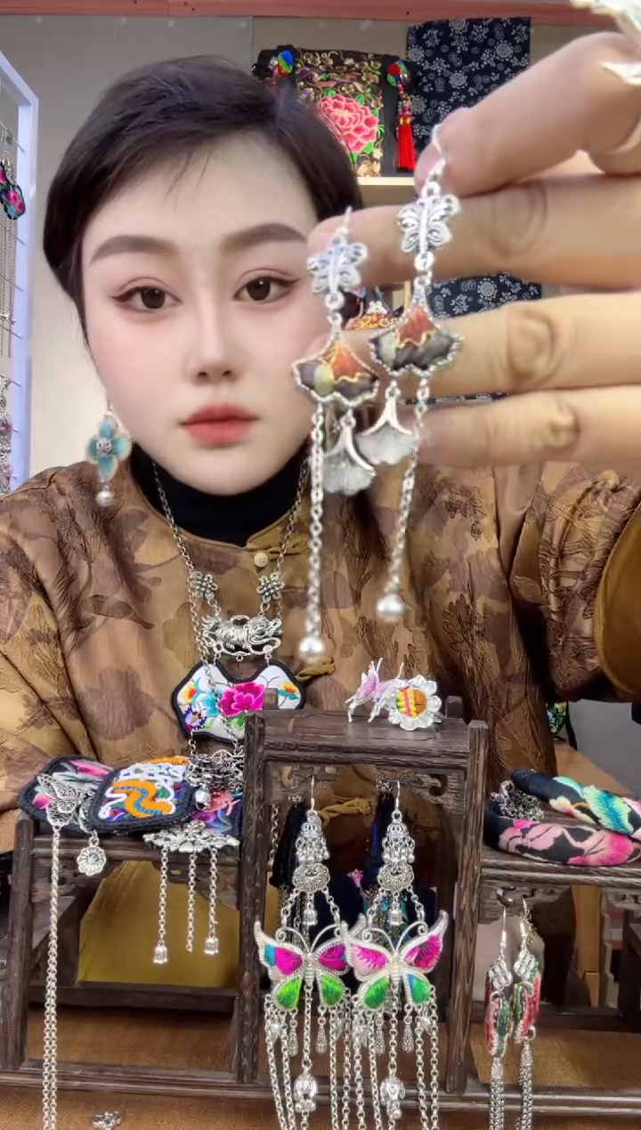 【闪购商品】刺绣纯手工苗绣非遗耳环