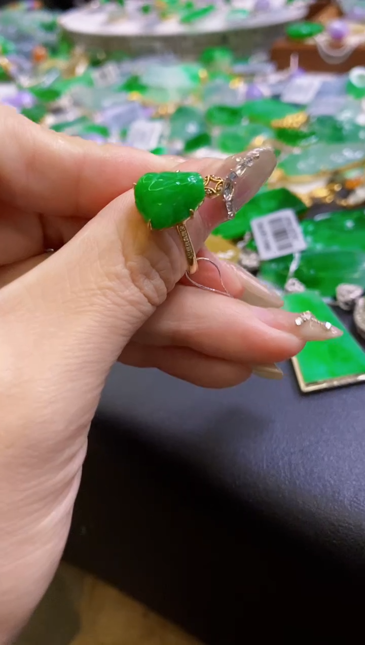 【闪购商品】定制翡翠18K金镶嵌戒指