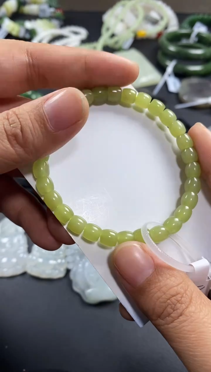 未镶嵌手链和田玉和田玉多样性发其一