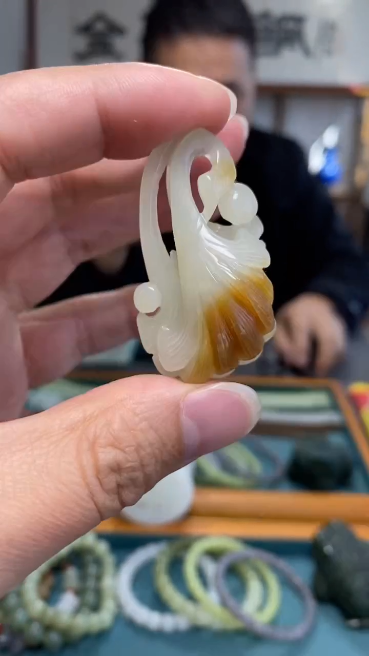 颈饰未镶嵌和田玉95