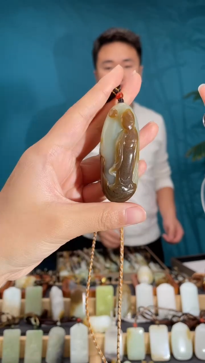 颈饰未镶嵌和田玉1