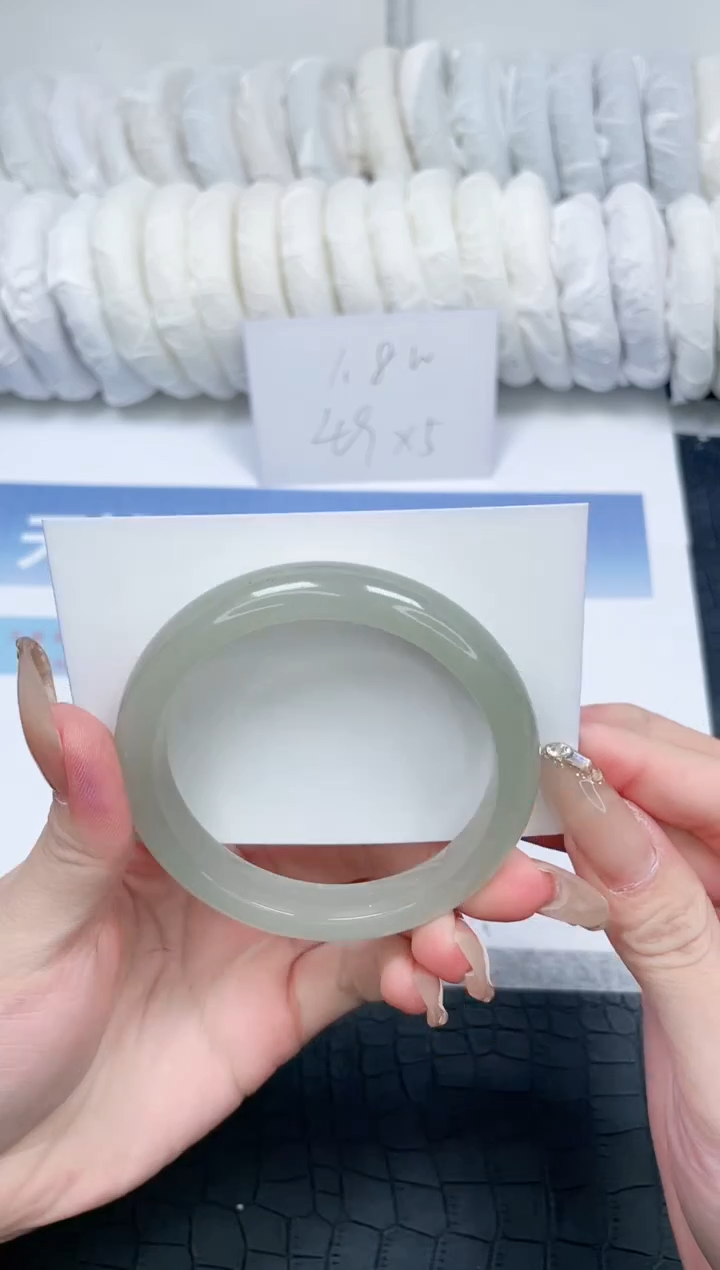 【闪购商品】石英质玉手镯未镶嵌Z324-58.4