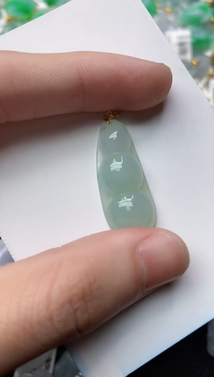 【闪购商品】翡翠颈饰18K金镶嵌44...........