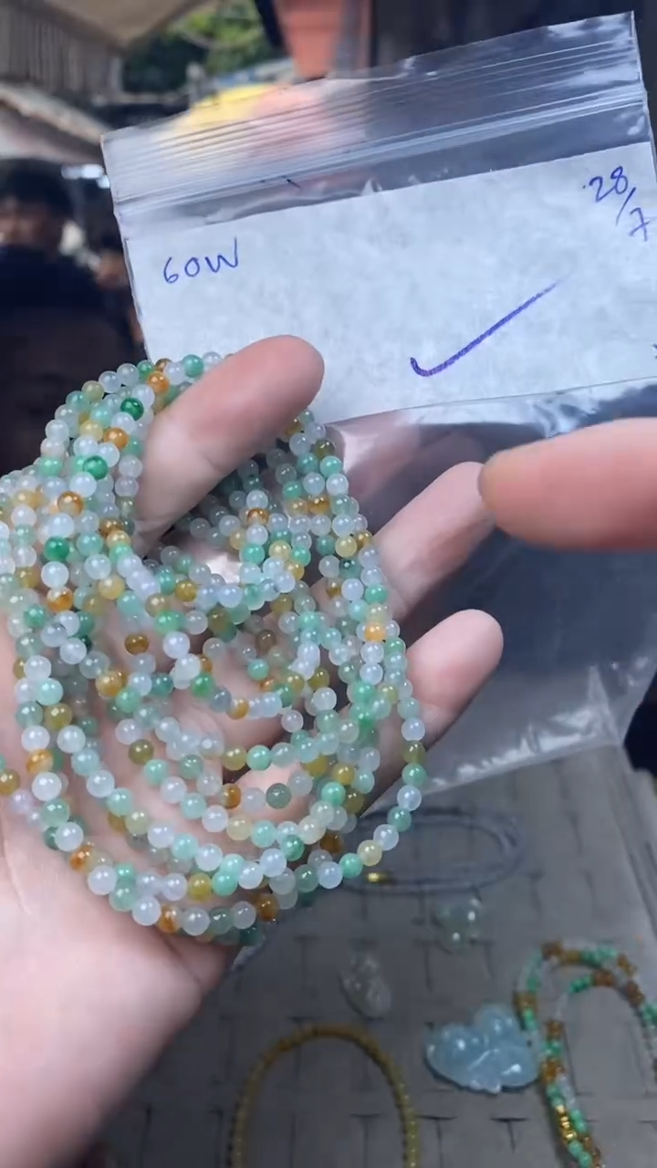 定制翡翠未镶嵌多样性随机发货，拍一发一