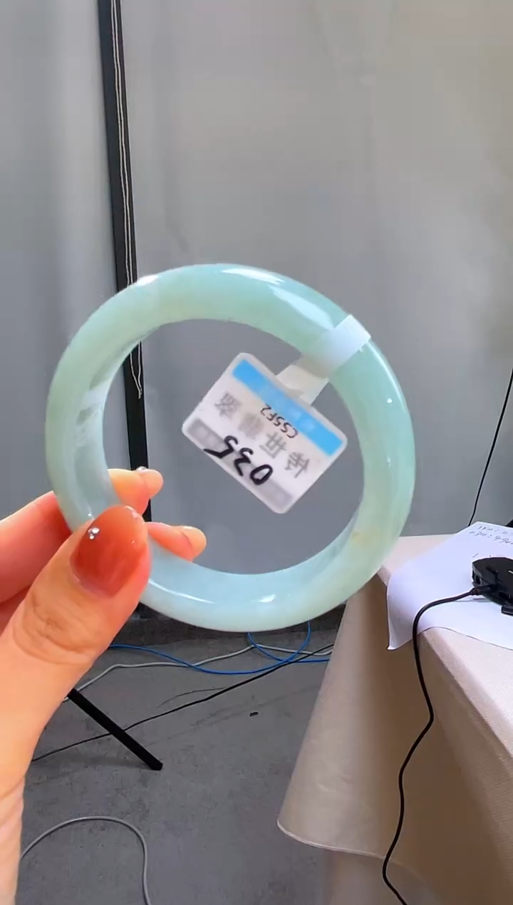 未镶嵌手镯翡翠退货标签需完好-035