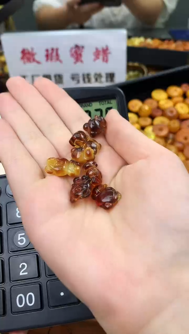【闪购商品】未镶嵌琥珀珠宝奇石203