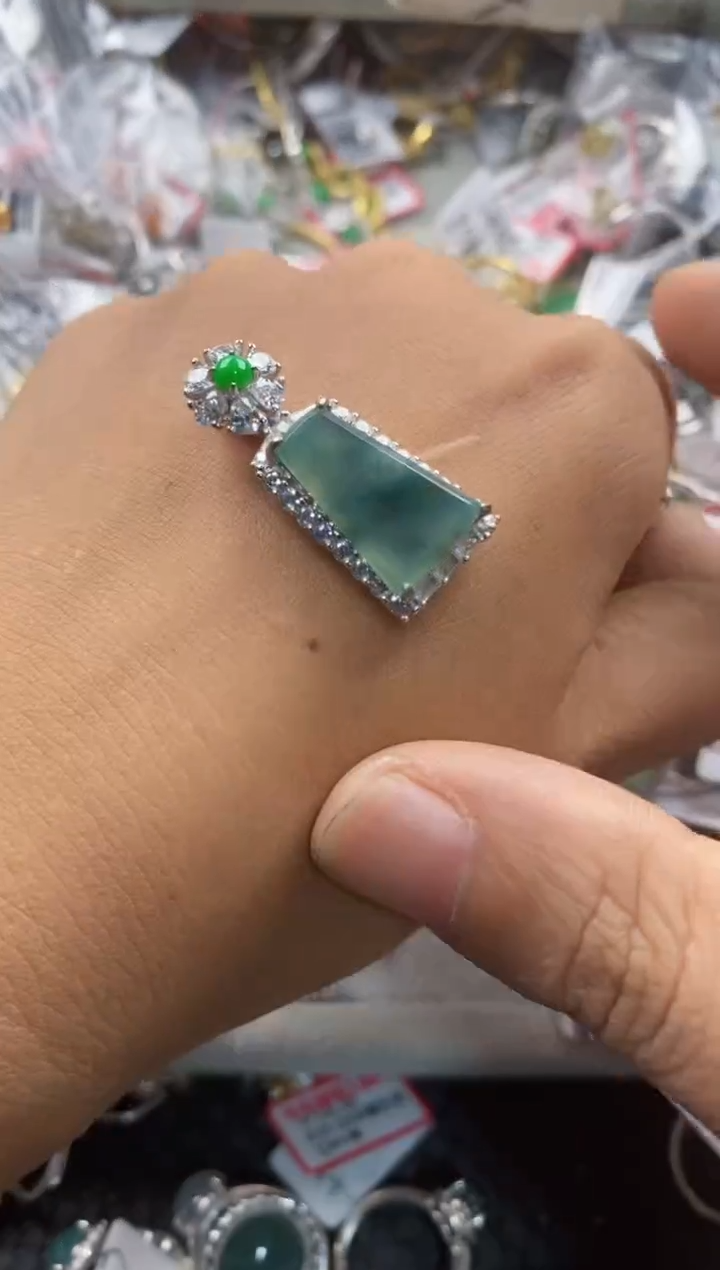 银S925镶嵌戒指翡翠333               5