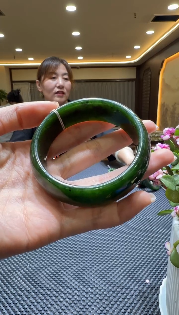 颈饰未镶嵌和田玉手镯58