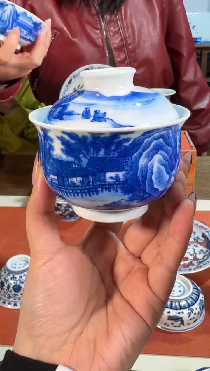 【闪购商品】杯片云晚谷山水盖碗