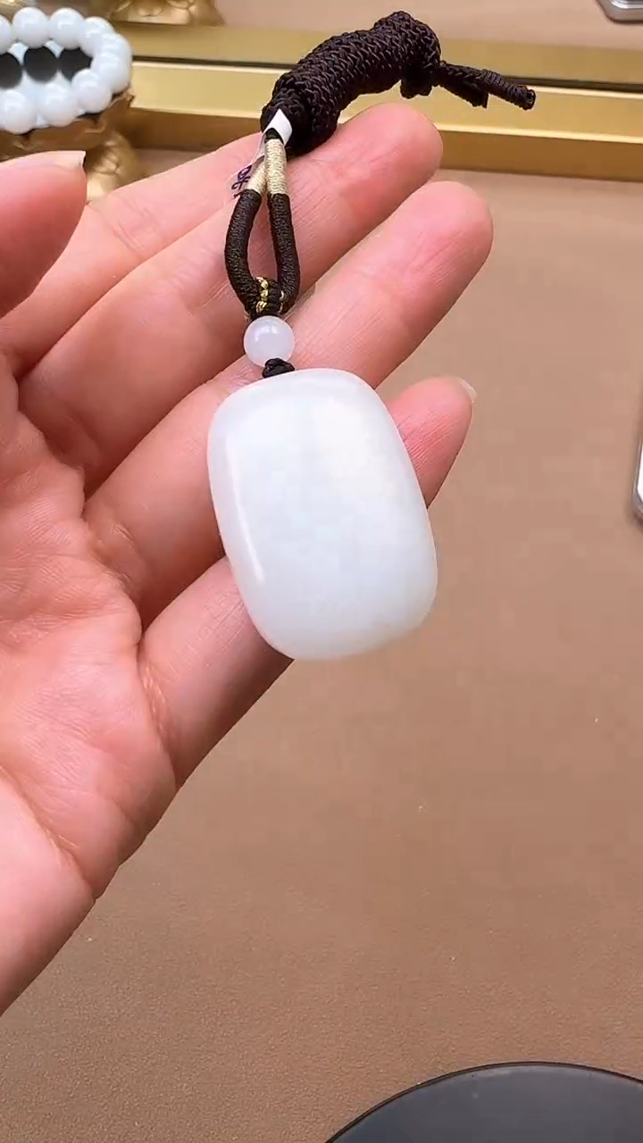 【闪购商品】和田玉吊坠未镶嵌1337面包牌