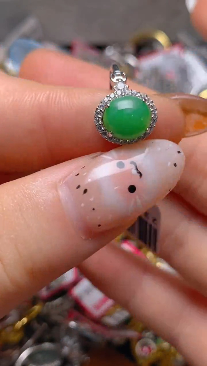 未镶嵌戒指翡翠百内无证书