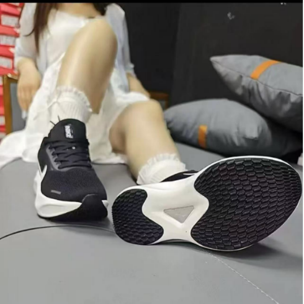 【运费险】断码-时尚百搭透气潮鞋男女情侣款耐磨运动鞋休闲夏季款1