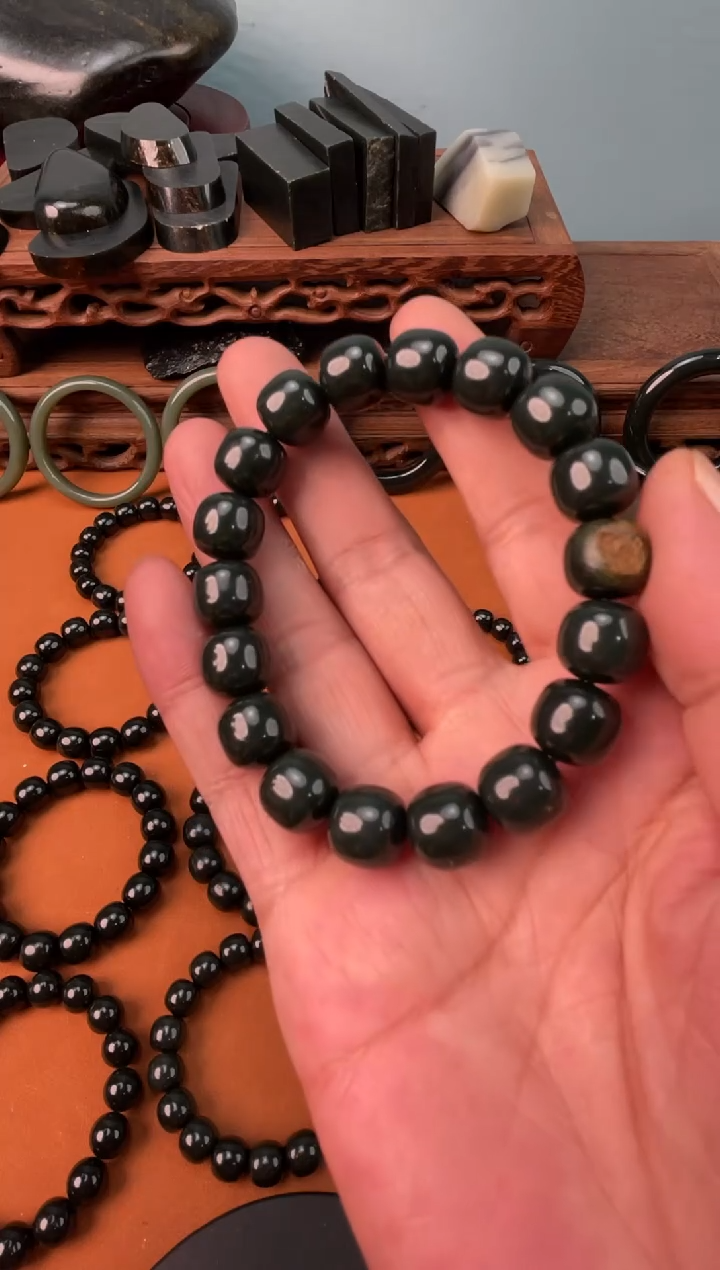 手链未镶嵌和田玉时*新疆和田玉皮勒村塔青卡12红皮老型