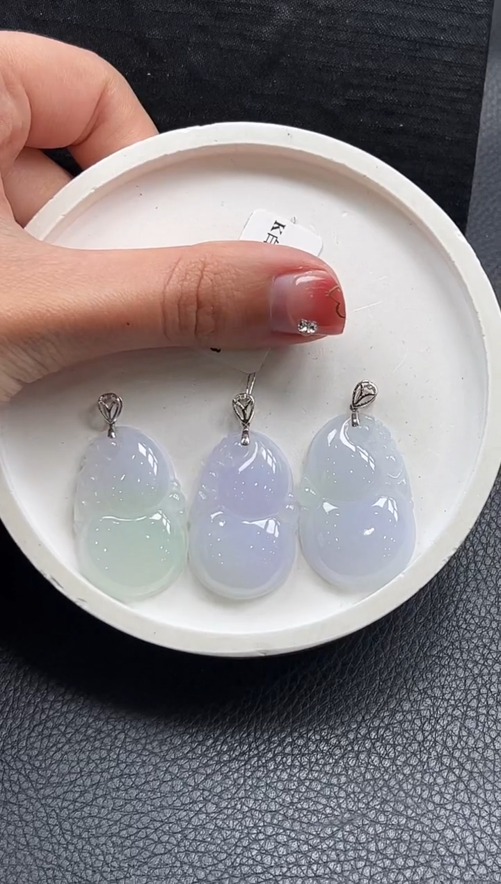 【闪购商品】翡翠颈饰18K金镶嵌葫芦多样性发1件