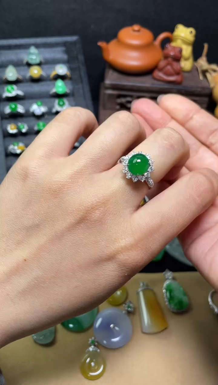 【闪购商品】翡翠戒指18K金镶嵌太阳花48小时鉴赏期