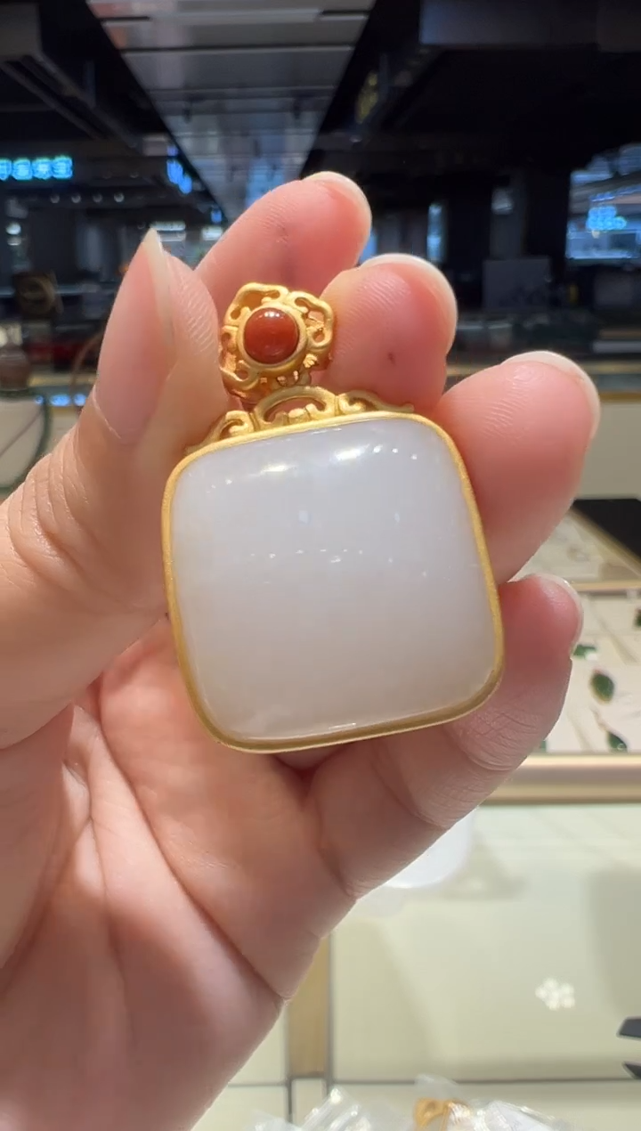 【闪购商品】和田玉颈饰银S925镶嵌@@F2129YZY