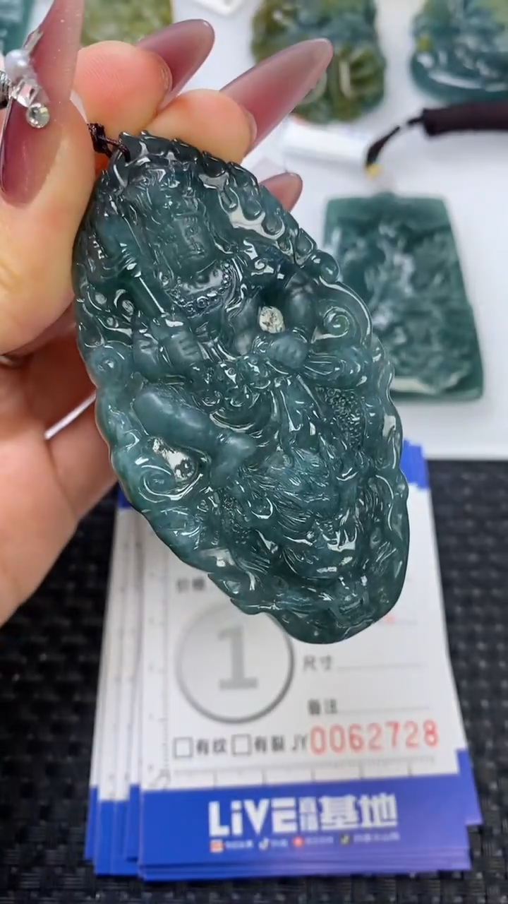 【闪购商品】翡翠颈饰未镶嵌111111111111111