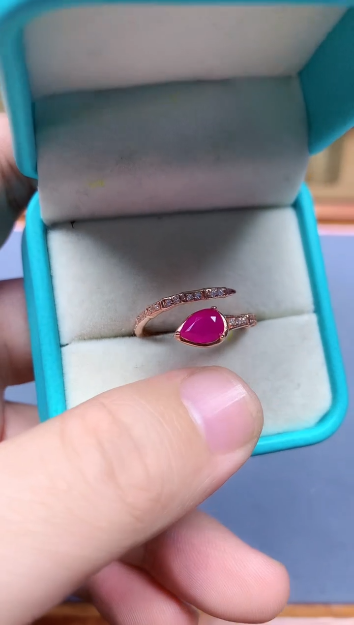 【闪购商品】红宝石戒指银S925镶嵌........