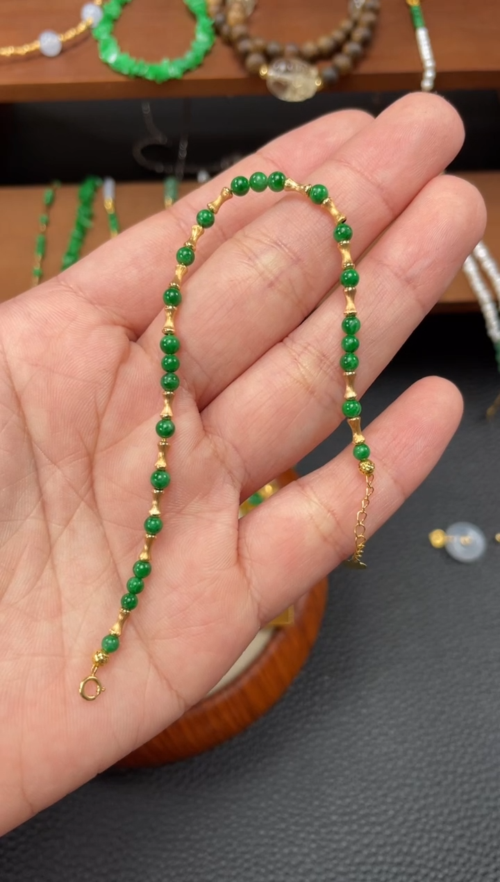 【闪购商品】翡翠套链18K金镶嵌一个   P484