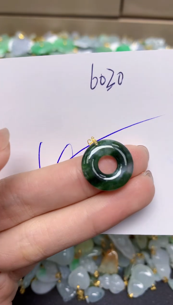 【闪购商品】翡翠颈饰18K金镶嵌天然翡翠A货