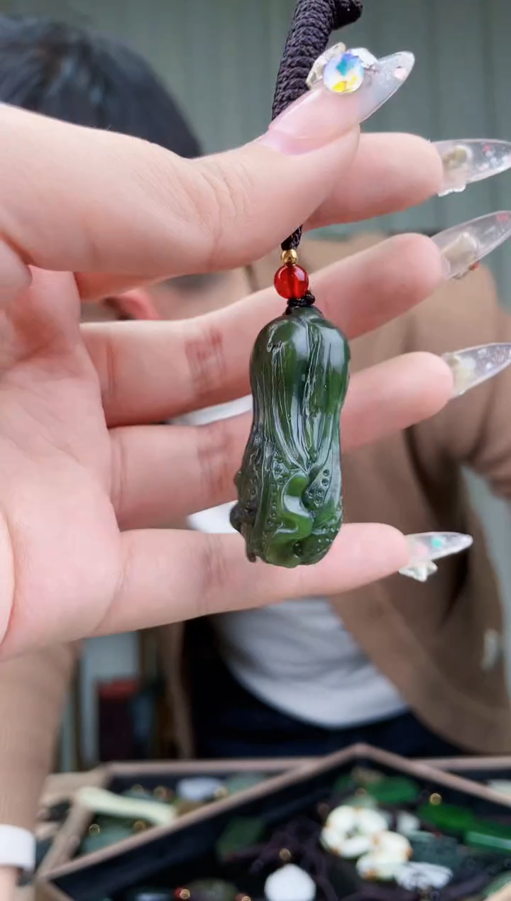 【闪购商品】和田玉挂件未镶嵌拍一发一，多样性发货！