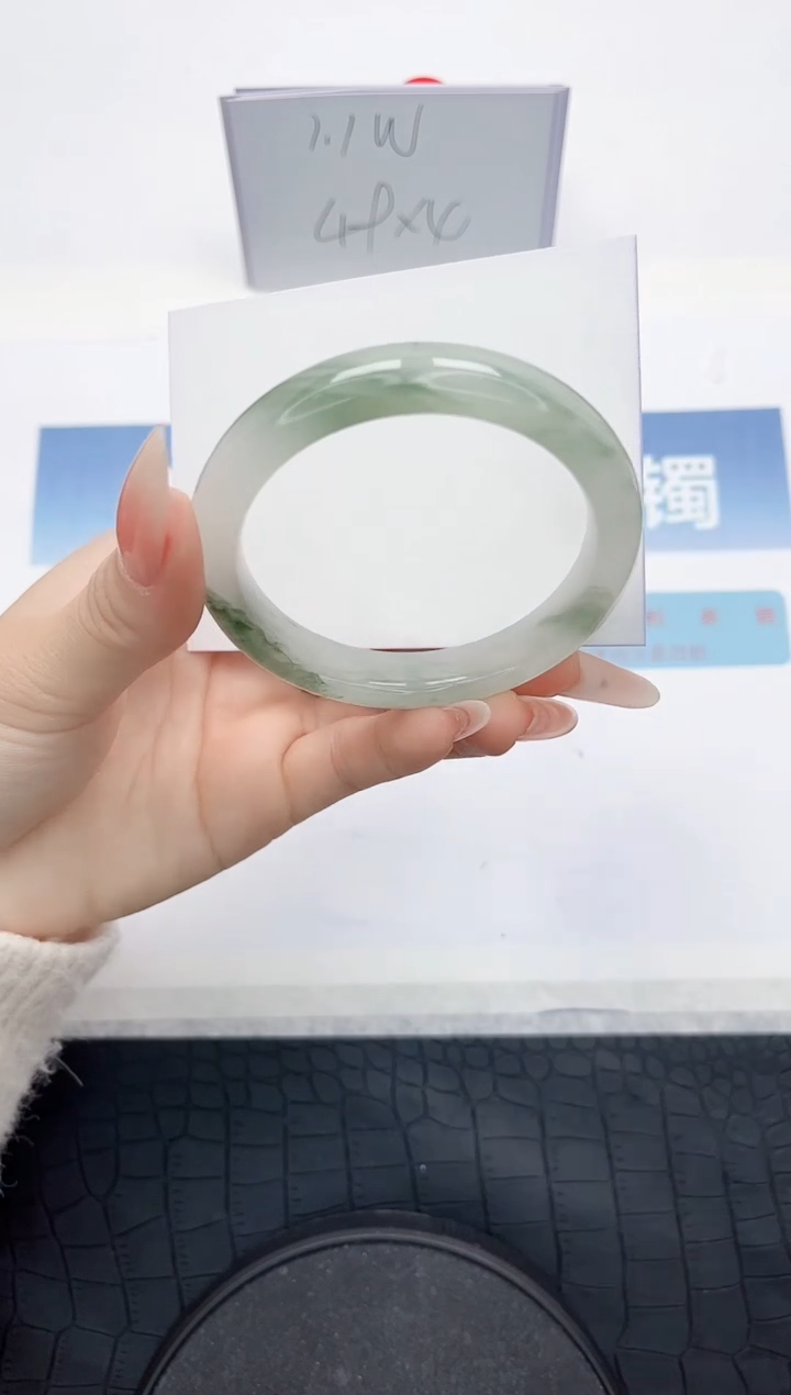 【闪购商品】石英质玉手镯未镶嵌L230-52.5