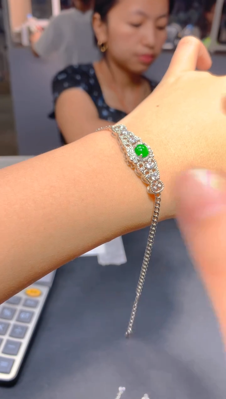 【闪购商品】定制翡翠未镶嵌63多样性发货(发其一）