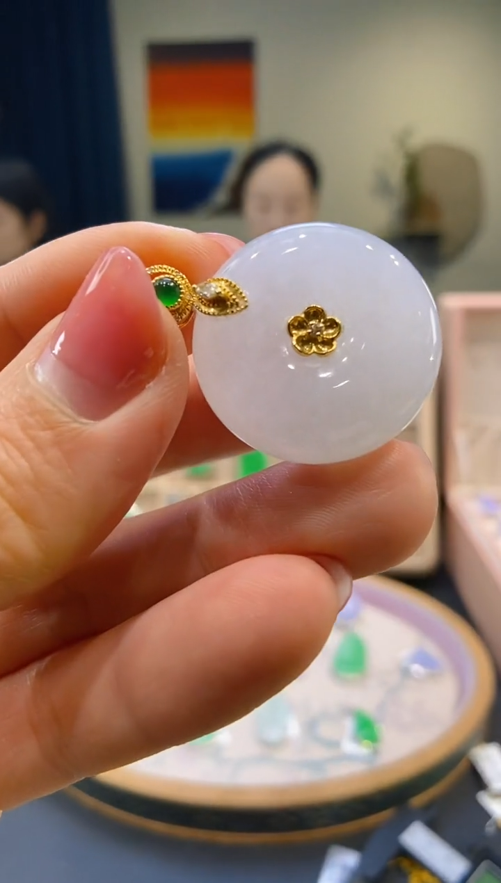 【闪购商品】翡翠吊坠(不含链)18K金镶嵌平安扣