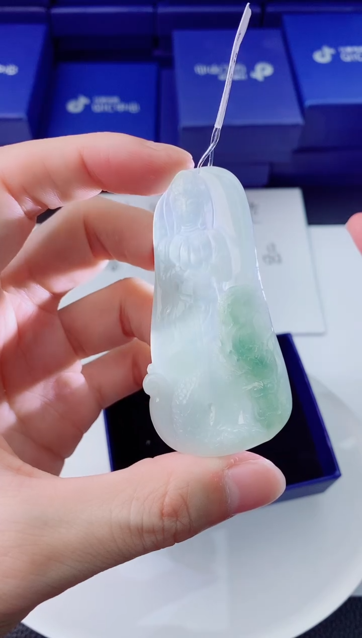 【闪购商品】翡翠未镶嵌颈饰           