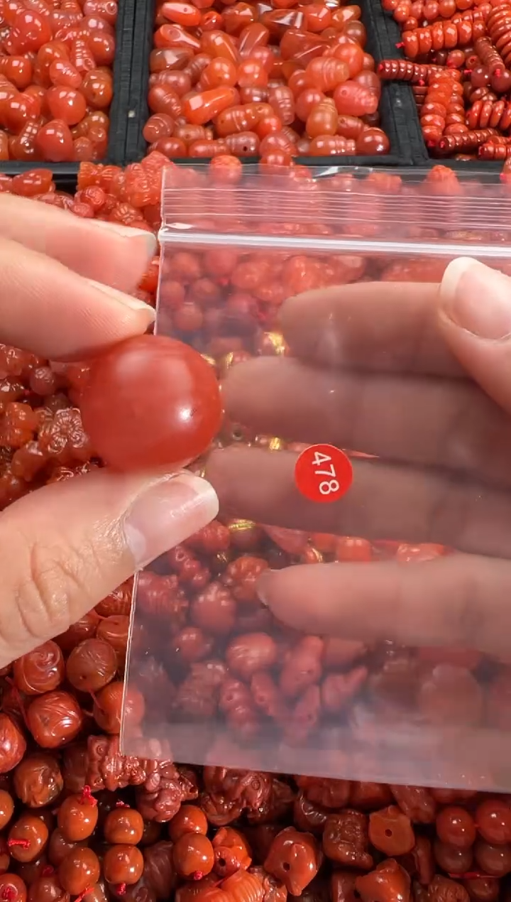 【闪购商品】南红玛瑙颈饰未镶嵌1