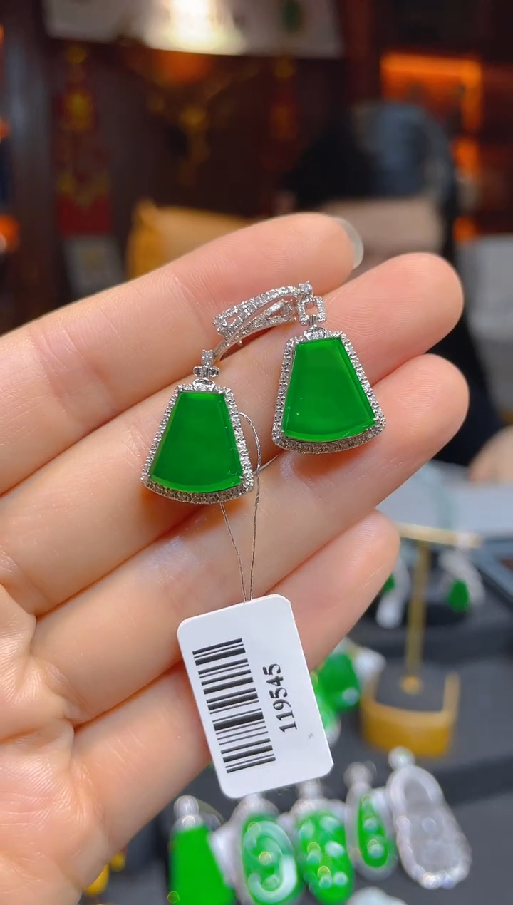 【闪购商品】翡翠耳饰18K金镶嵌119545天然A货翡翠无事牌耳坠