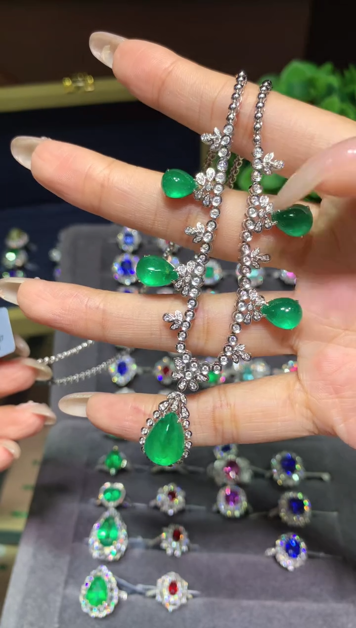 项链银S925镶嵌祖母绿11.74ct