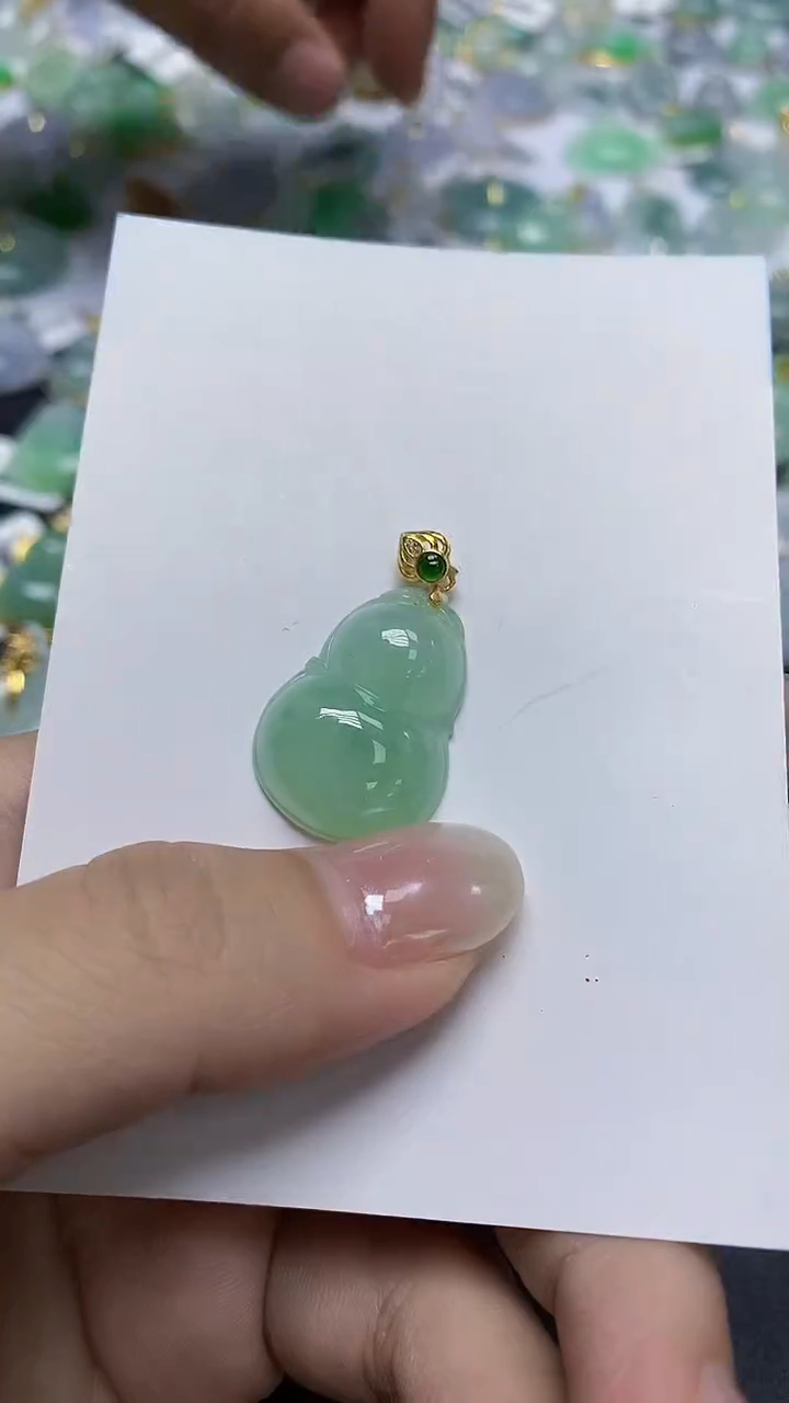 翡翠未镶嵌颈饰天然缅甸翡翠A货