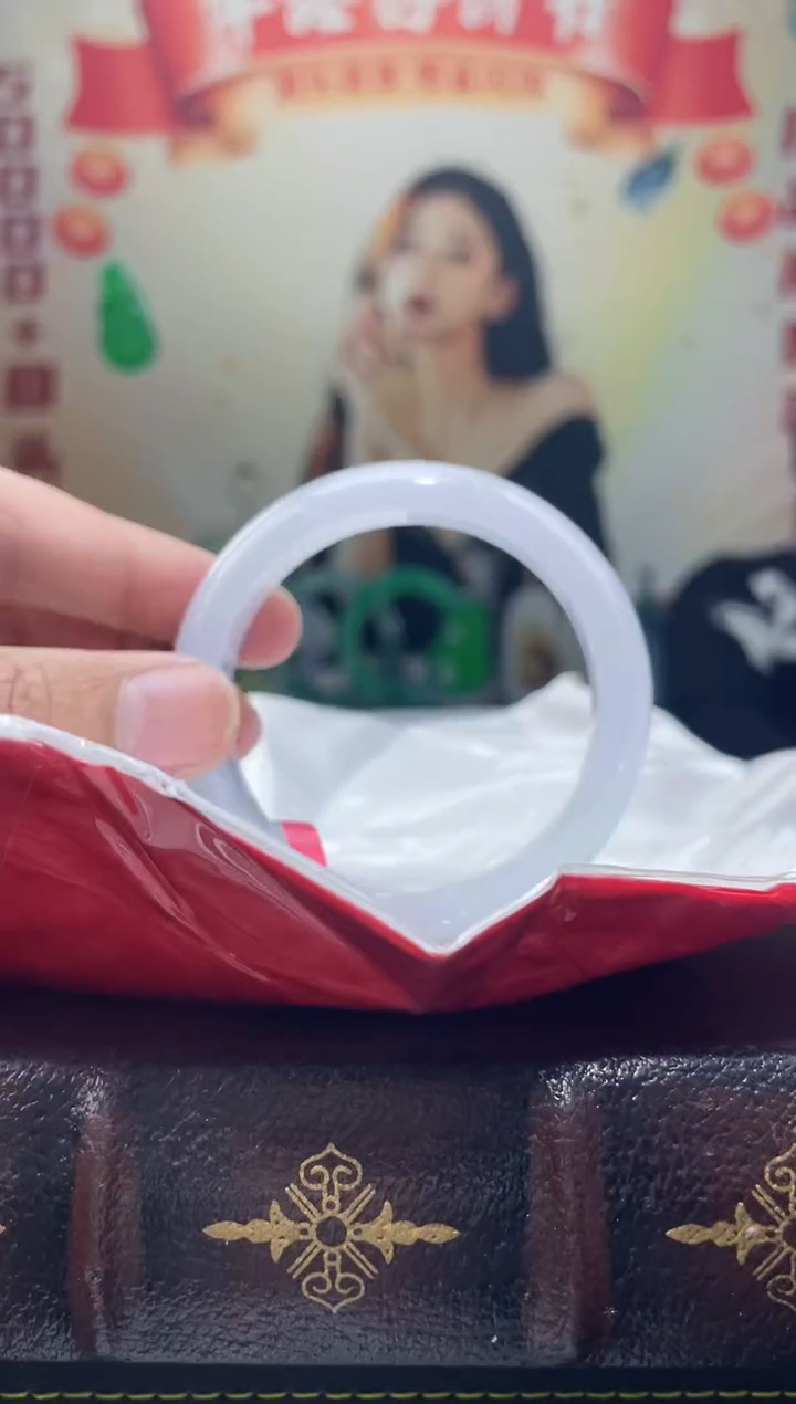 【闪购商品】翡翠手镯未镶嵌3手镯