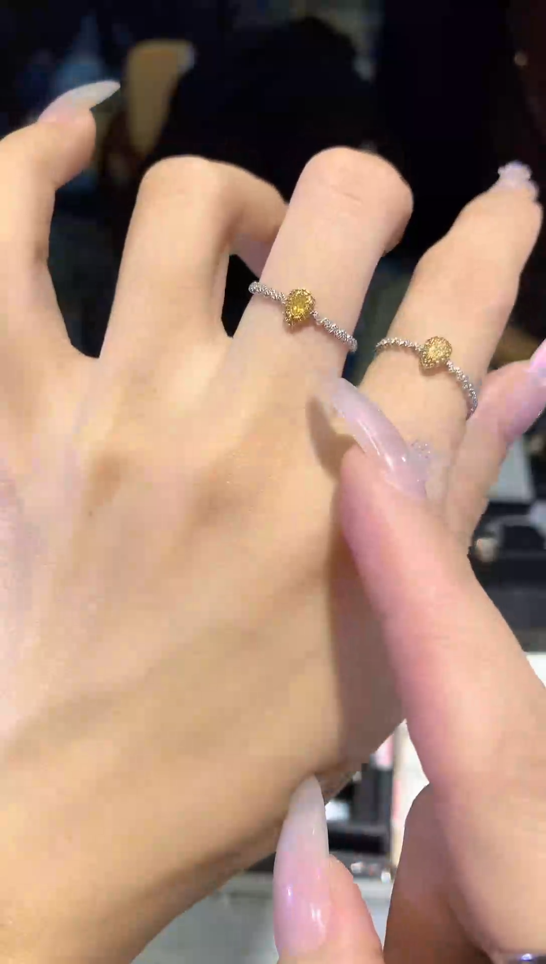 【闪购商品】钻石戒指18K金镶嵌钻石戒指多样性发一