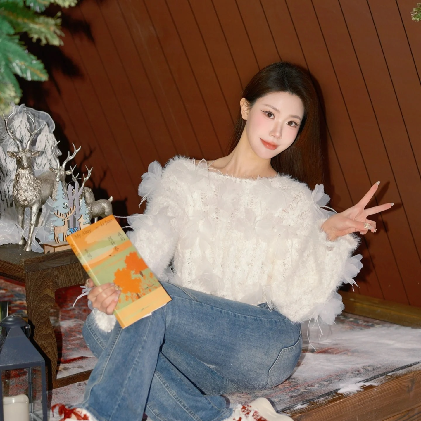 <猪猪出品>红人蕾丝气质白色镂空设计师流苏花朵针织套头上衣226