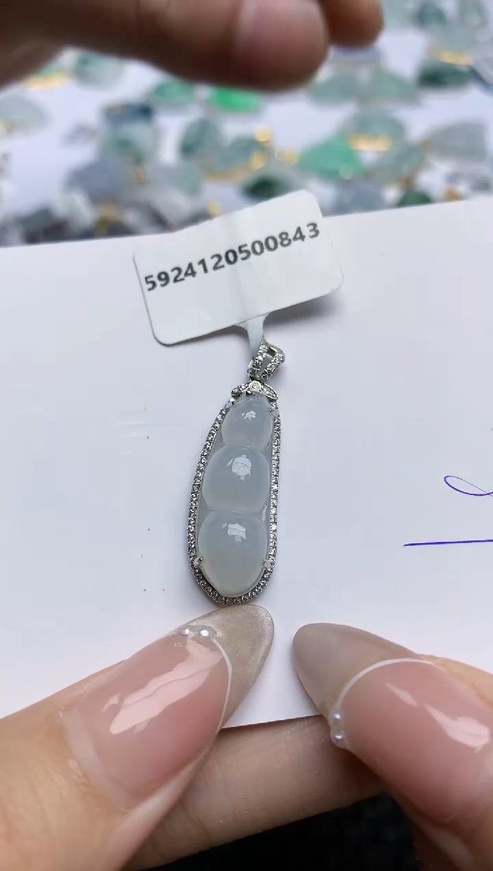 【闪购商品】翡翠颈饰18K金镶嵌天然翡翠A货