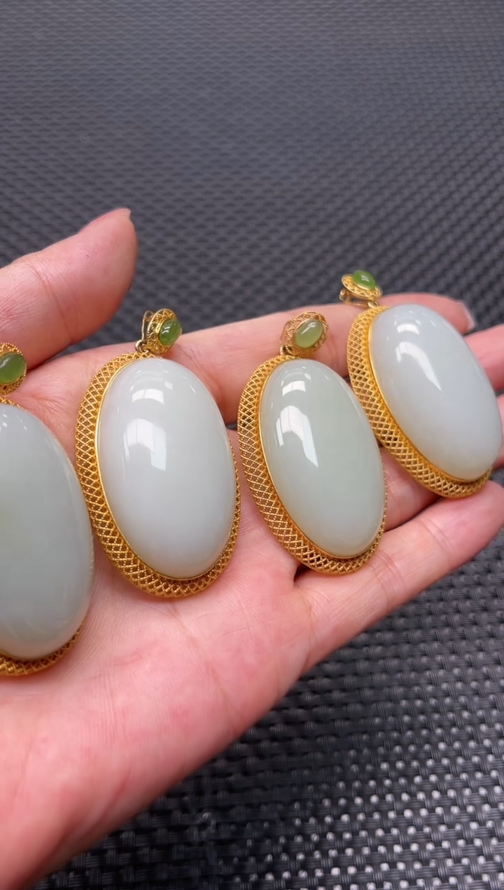 和田玉18K金镶嵌颈饰多样性发1件