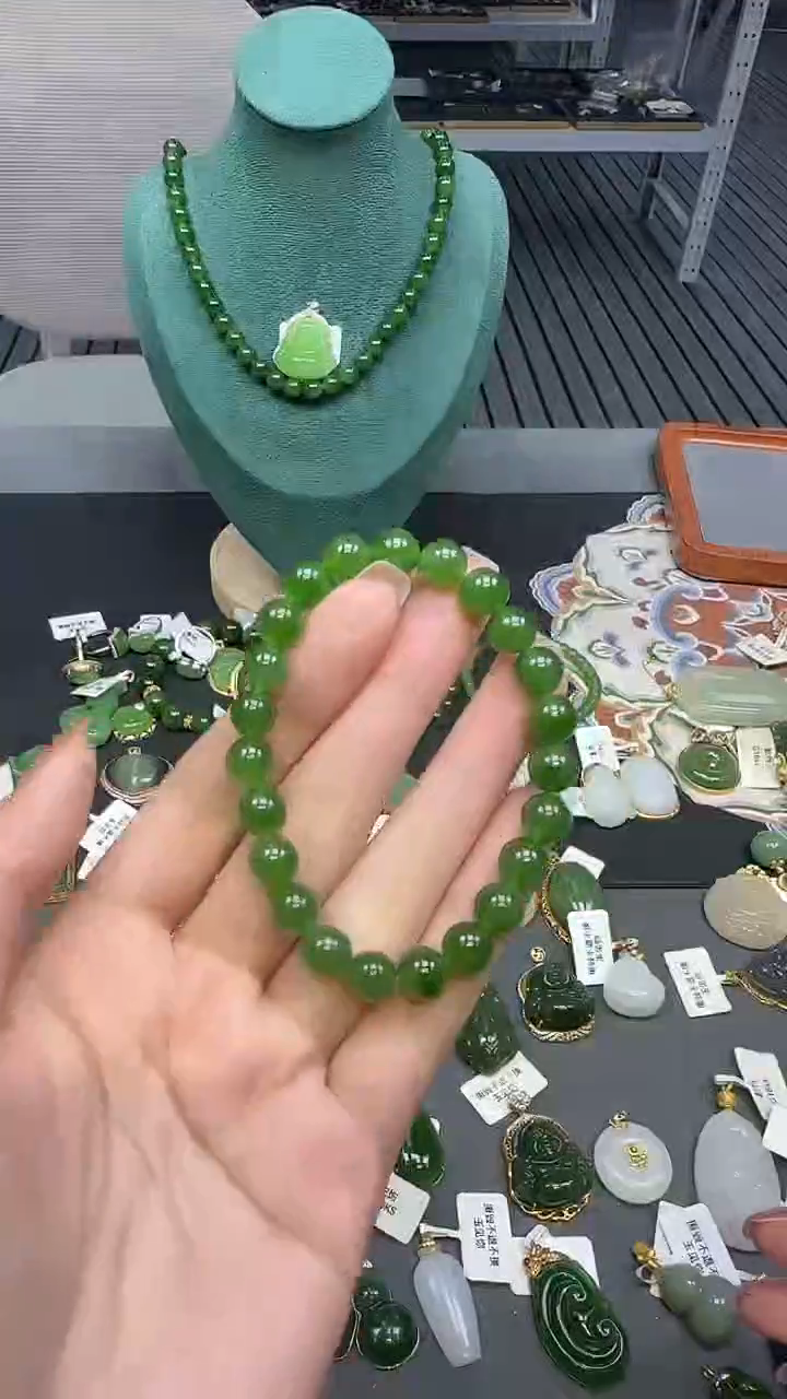 未镶嵌手串和田玉1