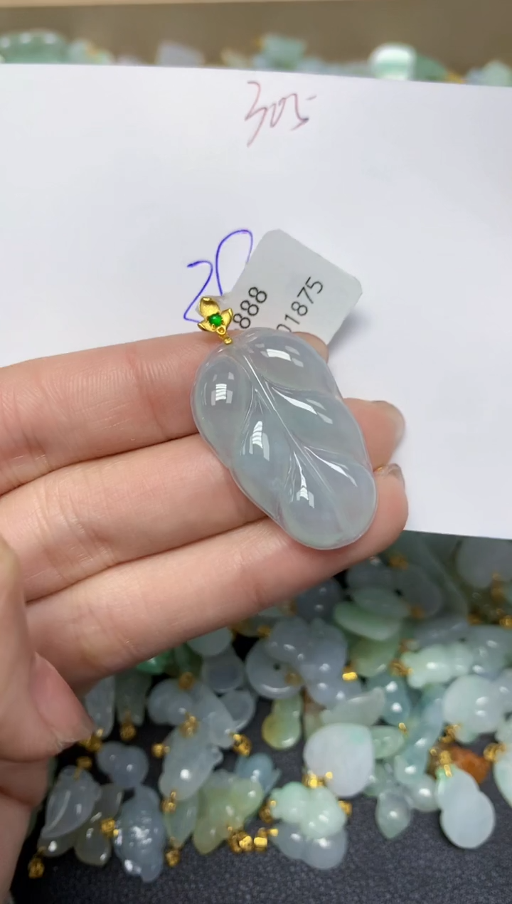 【闪购商品】翡翠颈饰18K金镶嵌天然翡翠A货